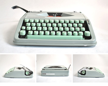 Load image into Gallery viewer, Hermes Baby Typewriter - qwertz (DeLuxe Case)