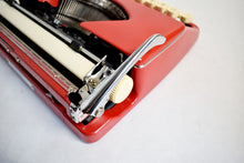 Load image into Gallery viewer, Red Olympia Splendid 66 - qwertz