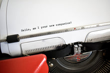 Load image into Gallery viewer, Red Olympia Splendid 66 - qwertz