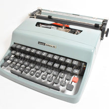 Load image into Gallery viewer, 1969 Olivetti Lettera 32 Typewriter