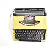 Load image into Gallery viewer, 1974 Brother De Luxe 220 Typewriter