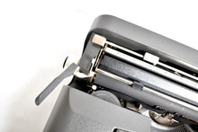 Load image into Gallery viewer, 1970s Olivetti Lettera 35 Typewriter