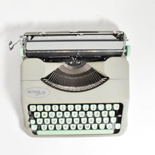 Load image into Gallery viewer, 1958 Mint Hermes Baby Typewriter - English QWERTY
