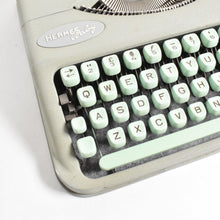 Load image into Gallery viewer, 1958 Mint Hermes Baby Typewriter - English QWERTY