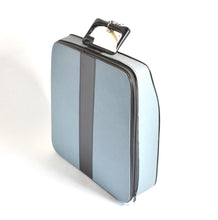 Load image into Gallery viewer, 1970 Olivetti Lettera 32 Typewriter