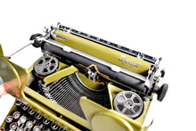 Load image into Gallery viewer, 1952 Everest Mod. 90 Typewriter