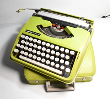 Load image into Gallery viewer, Olivetti Lettera 82 Lime Green Typewriter