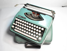 Load image into Gallery viewer, Olivetti Lettera 82 Typewriter - Teal Color