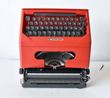 Load image into Gallery viewer, 1960s Underwood 23 Classic Hot Red