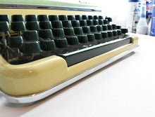 Load image into Gallery viewer, Rare 1959 Torpedo 18b - Green/Yellow Color
