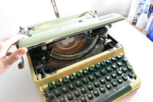 Load image into Gallery viewer, Rare 1959 Torpedo 18b - Green/Yellow Color