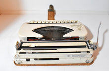 Load image into Gallery viewer, 1958 Princess 300 with De Luxe case