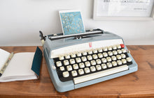 Load image into Gallery viewer, 1972 Brother De Luxe Typewriter