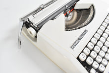 Load image into Gallery viewer, 1976 Hermes Baby Typewriter - English keyboard