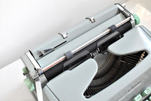 Load image into Gallery viewer, Hermes 3000/Media 3 Green Knob