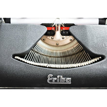 Load image into Gallery viewer, VERY RARE* 1961 Hebrew Erika 12 w/ glass keys