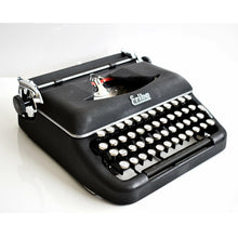 Load image into Gallery viewer, VERY RARE* 1961 Hebrew Erika 12 w/ glass keys