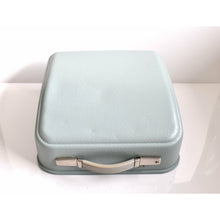 Load image into Gallery viewer, Hermes 3000 Typewriter, Pica Typeface