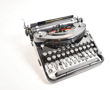 Lade das Bild in den Galerie-Viewer, 1938 Remington Modell 1 Schreibmaschine
