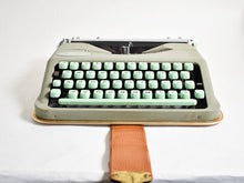 Load image into Gallery viewer, 1967 Hermes Baby Typewriter - New Platen
