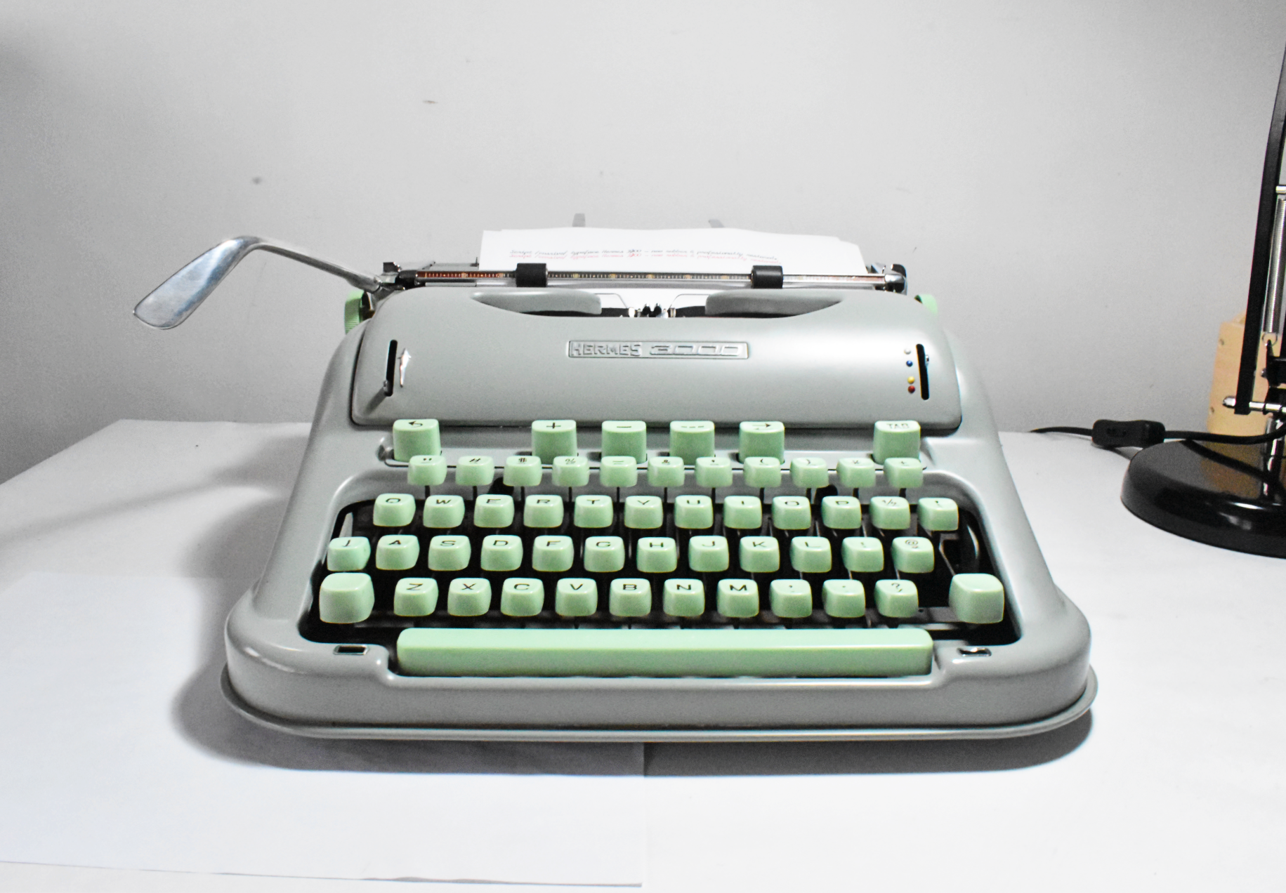 Cursive Hermes 3000 (script) : r/typewriters