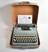 Load image into Gallery viewer, *RESERVED* 1956s Smith Corona Silent-Super - Alpine Blue

