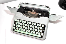 Load image into Gallery viewer, 1957 Mint Hermes Baby Typewriter - Pica, QWERTZ
