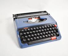 Load image into Gallery viewer, 1970s Brother De Luxe 220TR Typewriter
