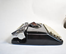 Load image into Gallery viewer, Black Olympia Splendid 66 - qwerty
