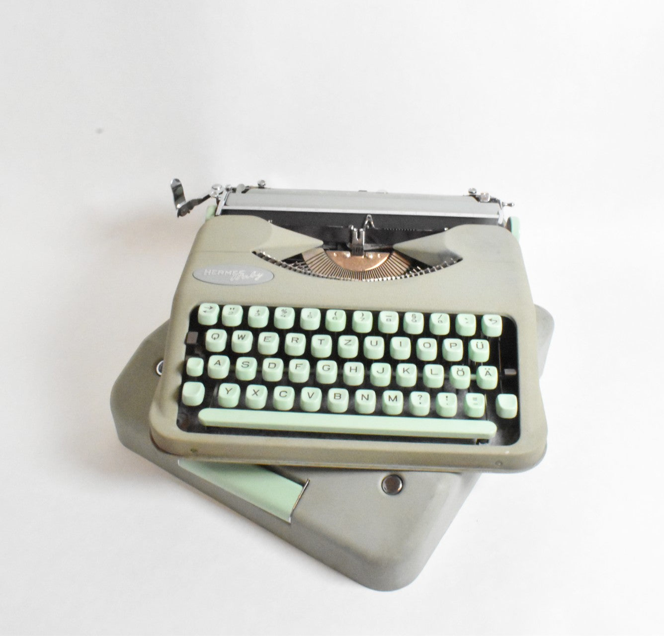Hermes Baby Typewriter | Restored Typewriter | New Ribbon