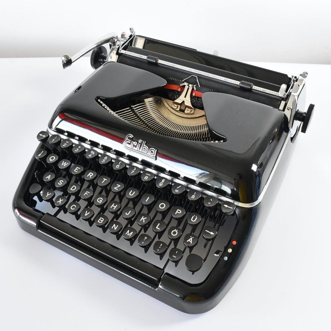 1953 German Erika 10 Glossy Black Typewriter