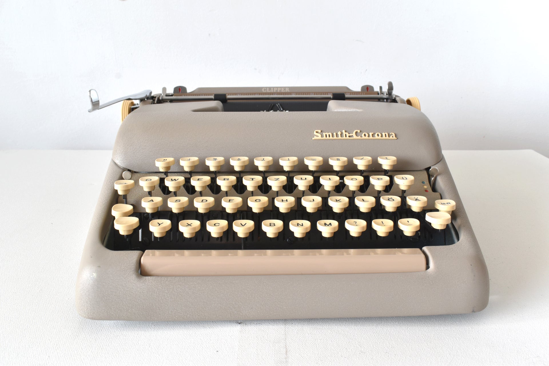 1956 Smith Corona Clipper Typewriter - Pica – Amsterdam Typewriter
