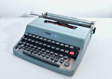 Load image into Gallery viewer, 1967 Olivetti Lettera 32 Typewriter
