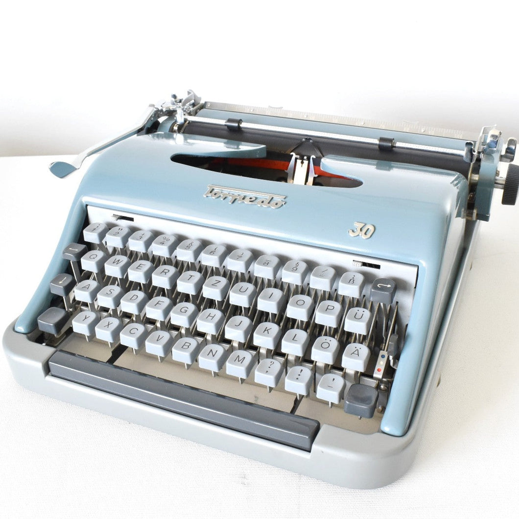 1958 Torpedo 30 Typewriter, Elite typeface