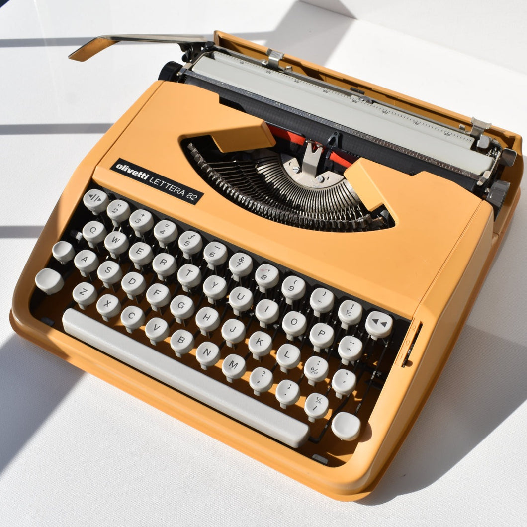 Olivetti Lettera 82 Orange Portable Typewriter