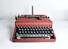 Load image into Gallery viewer, Stunning* 1950 Torpedo 18a - Ruby Red
