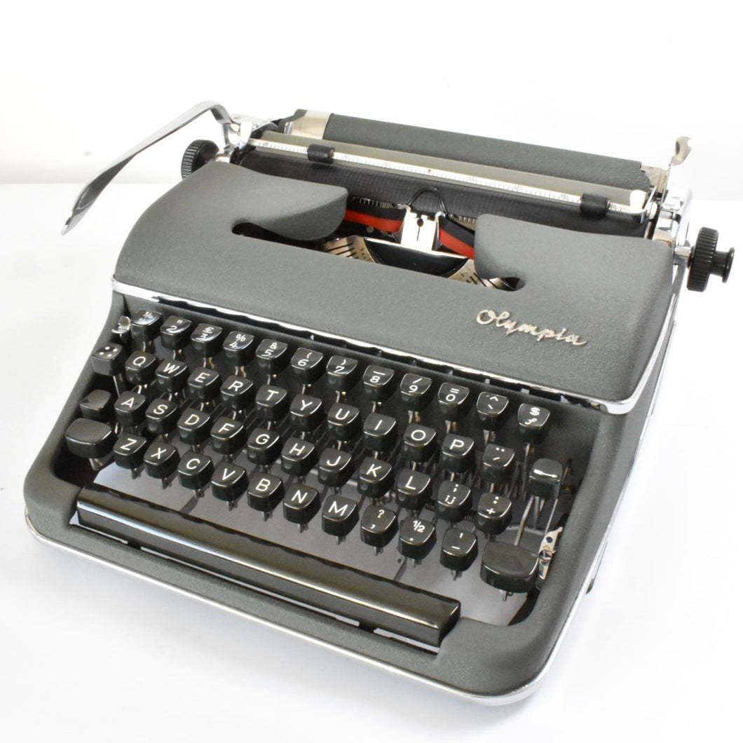 1957 Olympia SM3 Typewriter - Pica