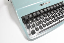 Load image into Gallery viewer, 1967 Olivetti Lettera 32 Typewriter
