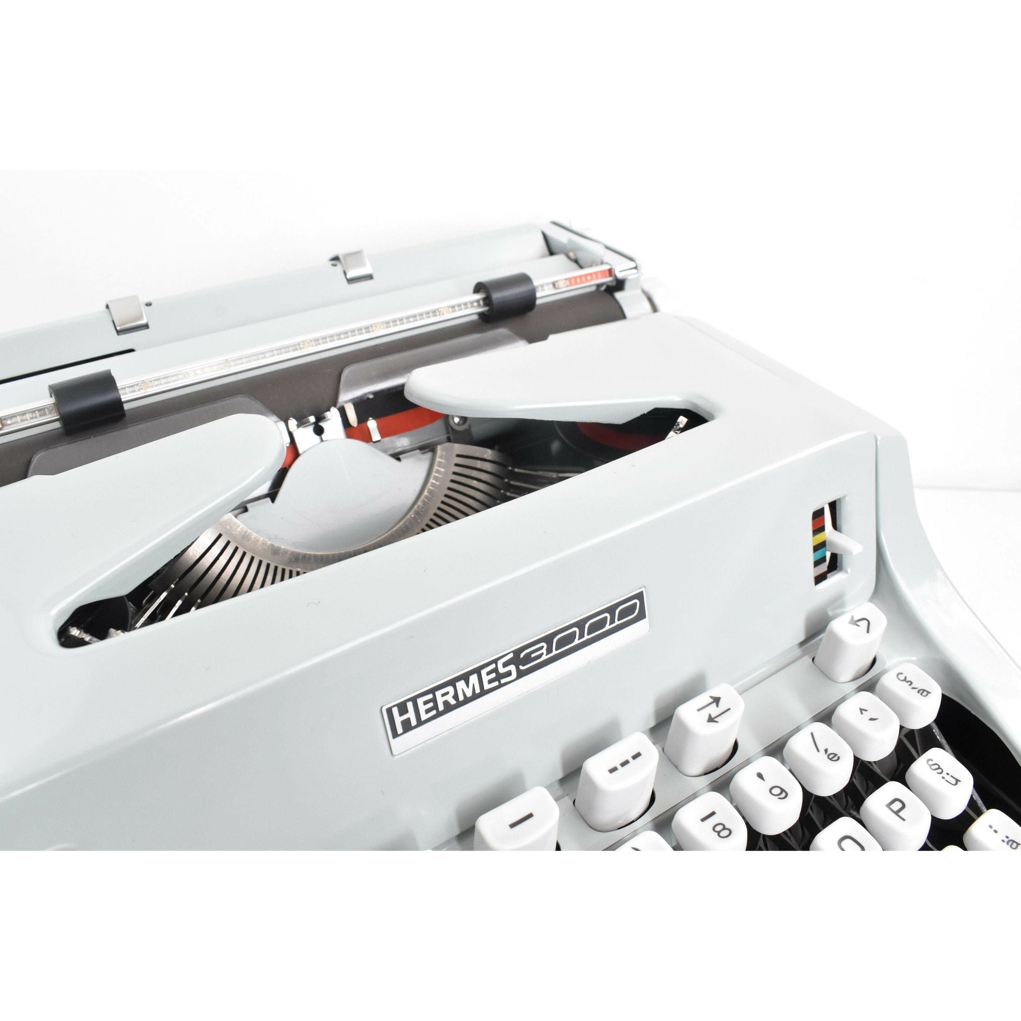 Hermes 3000 Typewriter - Rare! Made In Switzerland